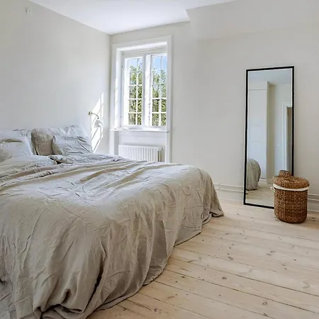 Historic Terraced House In The White *