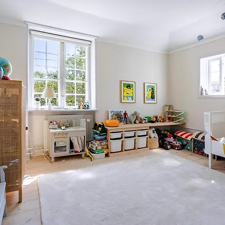 Historic Terraced House In The White *
